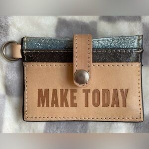 Consuela Card Holder